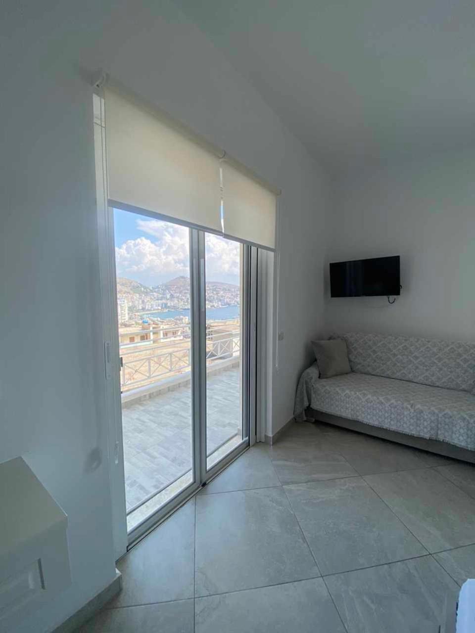 Mariana Apartments Sarandë エクステリア 写真