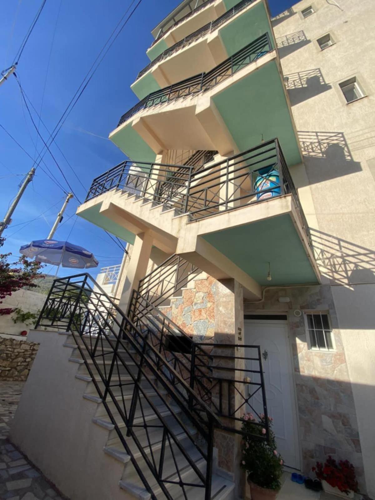Mariana Apartments Sarandë エクステリア 写真